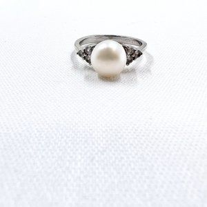 Fresh Water Pearl & White Sapphire Sterling Silver Ring Size 7